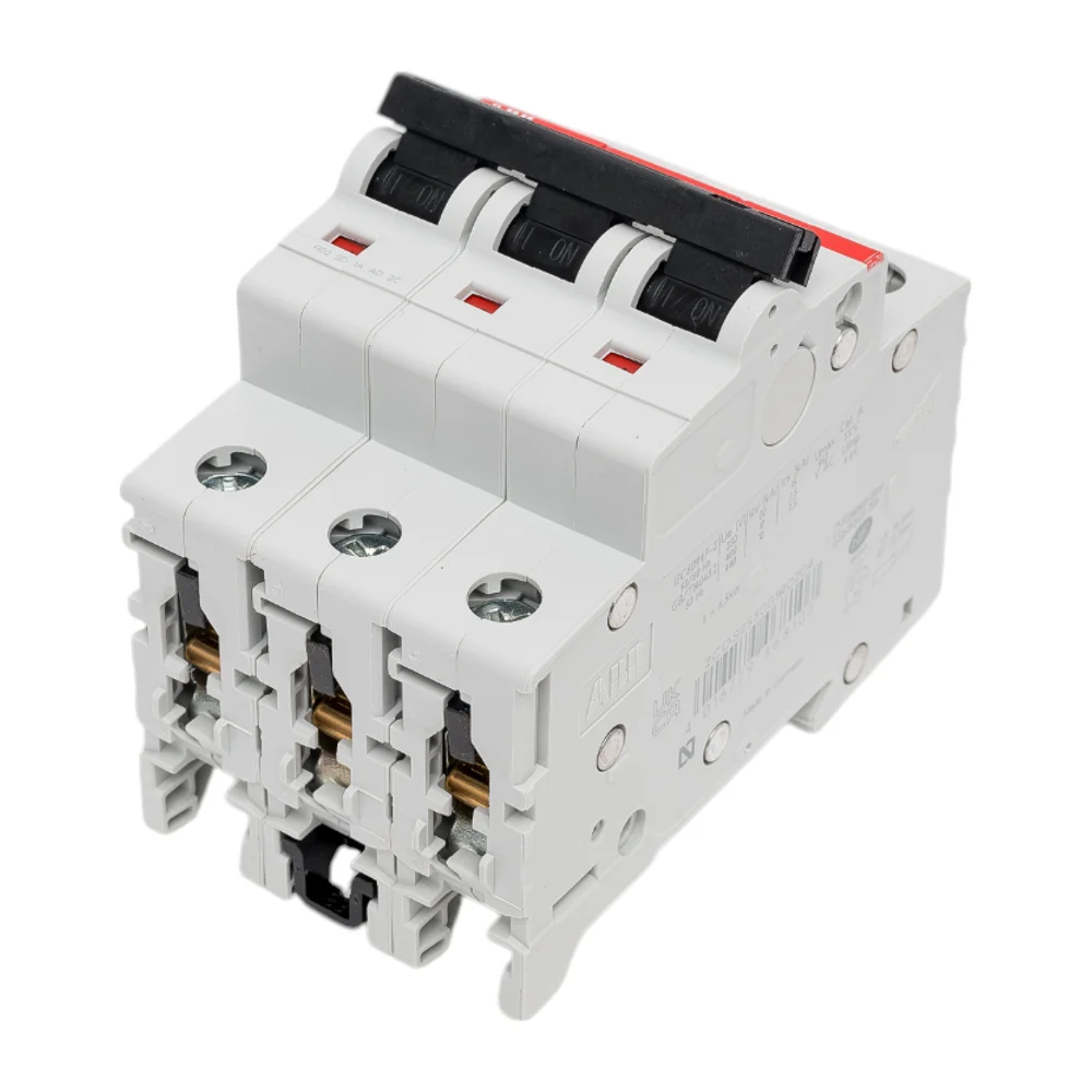 Трехполюсный автомат ABB S203 2CDS253001R0204