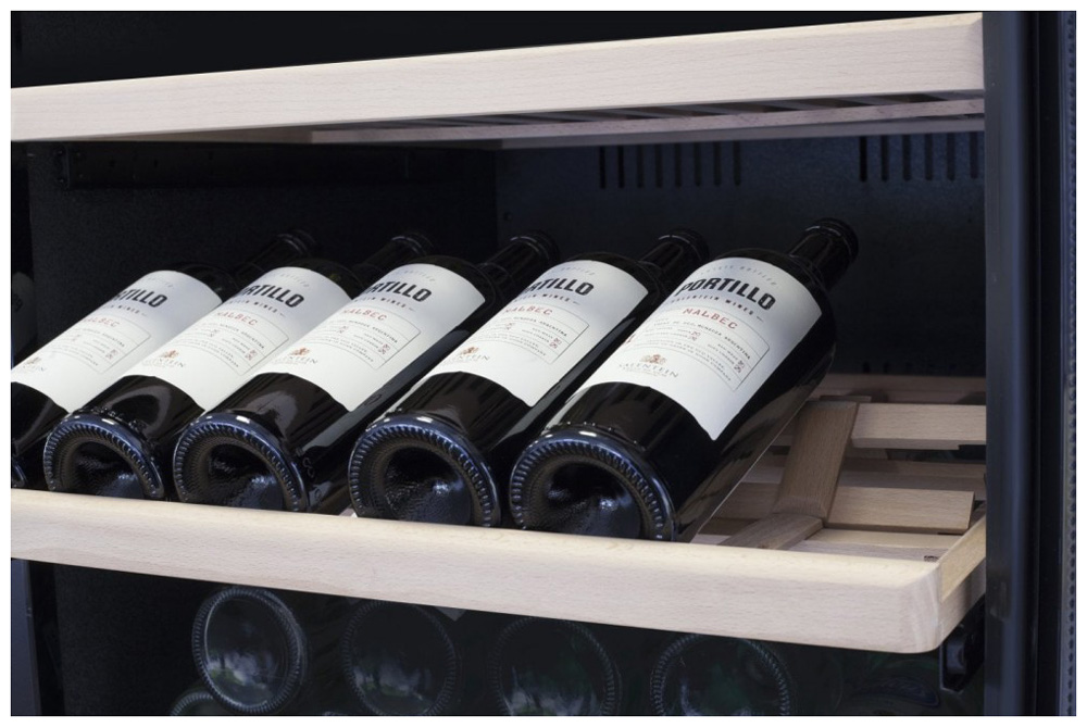 Винный шкаф Caso WineChef Pro 180 black