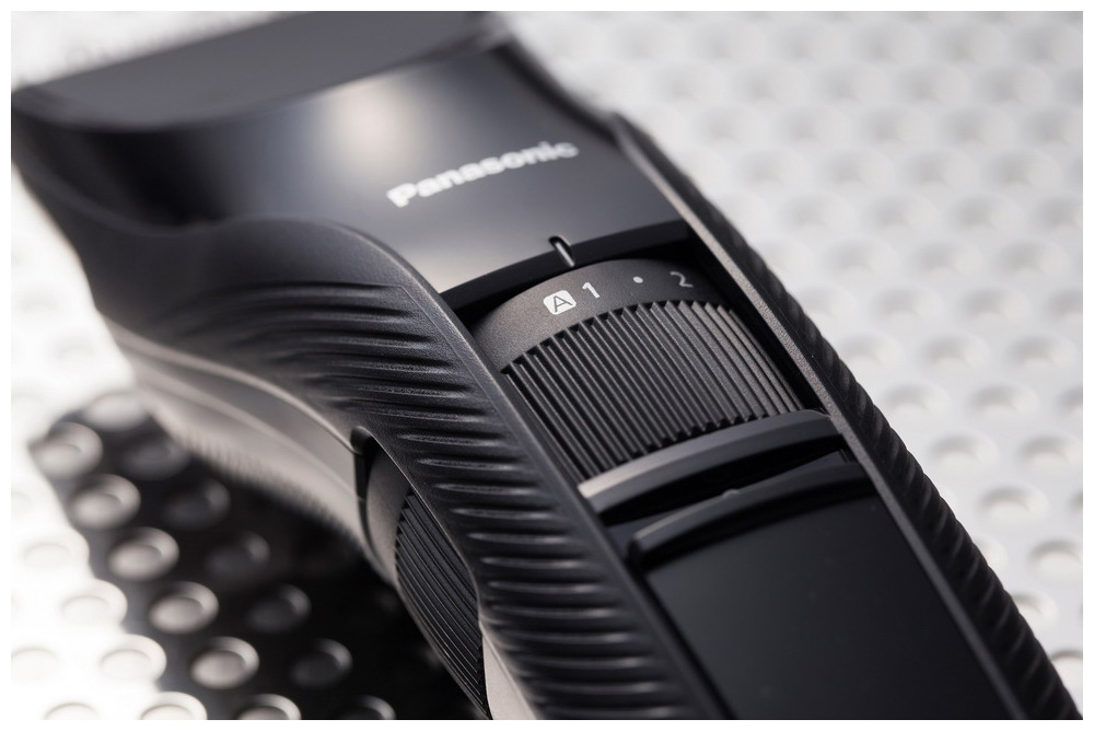 Машинка для стрижки волос и бороды Panasonic ER-GC 51-K 520 черный