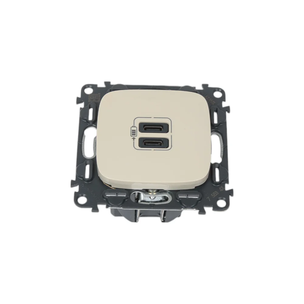 Зарядное устройство Legrand Valena Allure 755346